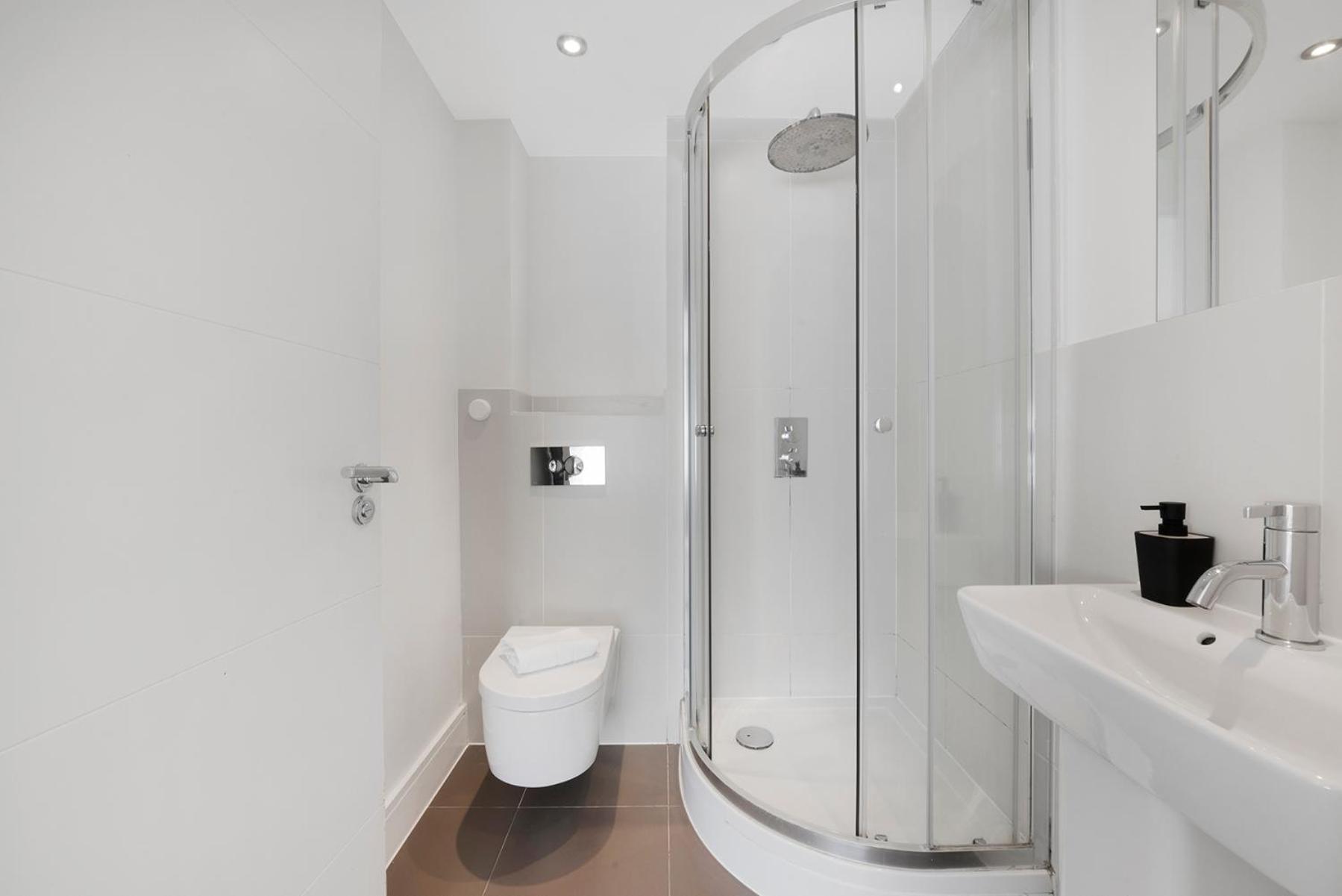 Hermitage Road Apartment By Morethanstays Лондон Екстериор снимка