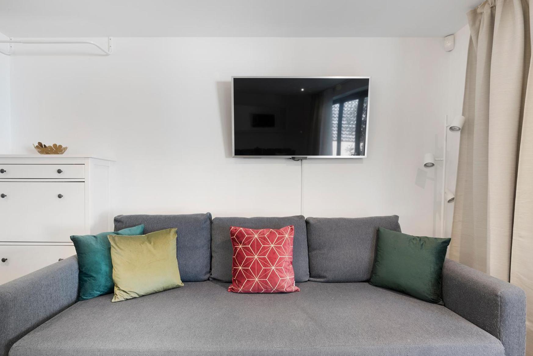 Hermitage Road Apartment By Morethanstays Лондон Екстериор снимка